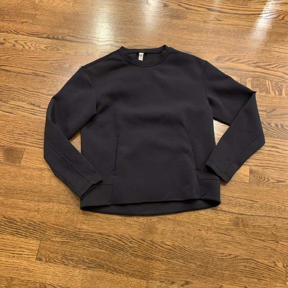 lululemon athletica Tops - Lululemon sweatshirt, 4, like a neoprene material